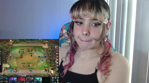 Snapshot of kairilovescumm chatting on December 21, 2024, 11:34 pm Kairi online show from December 21, 2024, 11:34 pm