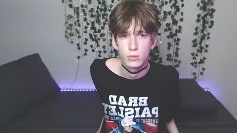 Snapshot of kaislutx chatting on October 19, 2025, 7:14 pm slutkai online show from October 19, 2025, 7:14 pm