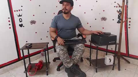 Snapshot of kalethbigdick88 chatting on October 2, 2025, 7:10 pm Kaleth online show from October 2, 2025, 7:10 pm