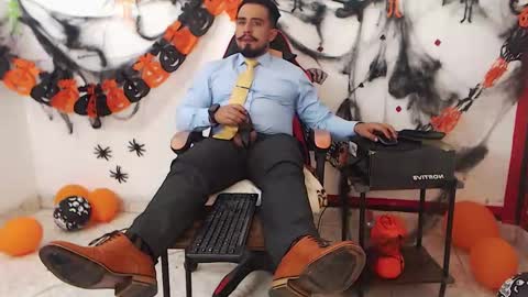 Snapshot of kalethbigdick88 chatting on October 30, 2025, 5:31 am Kaleth online show from October 30, 2025, 5:31 am