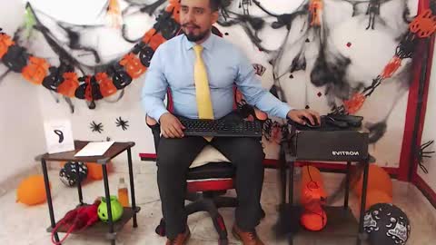 Snapshot of kalethbigdick88 chatting on October 30, 2025, 9:04 pm Kaleth online show from October 30, 2025, 9:04 pm