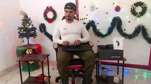 Snapshot of kalethbigdick88 chatting on December 3, 2025, 8:07 pm Kaleth online show from December 3, 2025, 8:07 pm