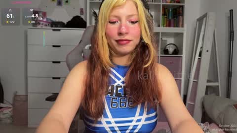 Snapshot of kalina_kittie chatting on October 8, 2025, 10:40 pm Kalina Kittie online show from October 8, 2025, 10:40 pm