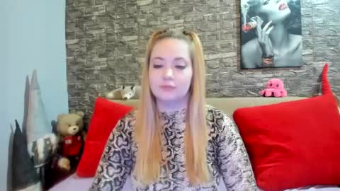 kalindahot online show from March 6, 2025, 1:16 am