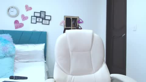 Snapshot of kam_lopez chatting on February 14, 2025, 2:18 am Kamilalopez online show from February 14, 2025, 2:18 am