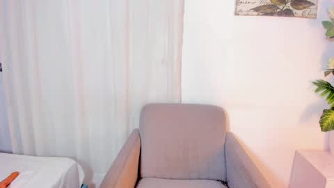   online show from March 8, 2025, 2:08 pm