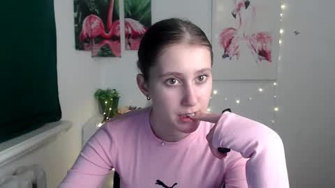 kamilla_love_ online show from November 18, 2025, 12:20 pm