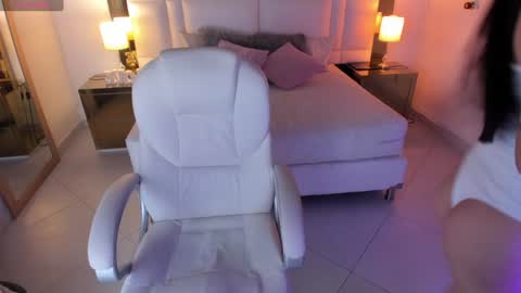 Kamila online show from January 24, 2025, 3:13 pm