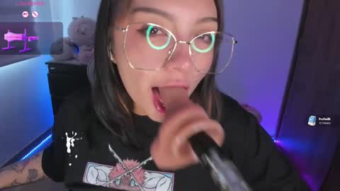 Hanny online show from November 18, 2025, 5:39 pm