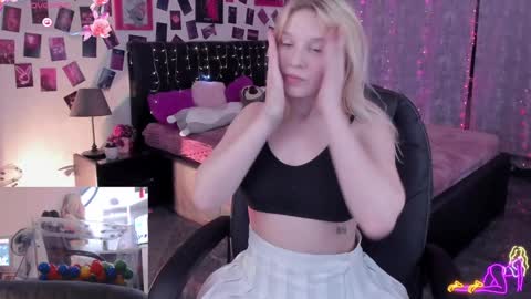 Snapshot of karambamoon chatting on December 3, 2024, 9:01 pm Lera online show from December 3, 2024, 9:01 pm