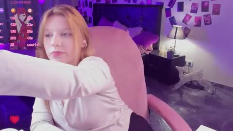 Snapshot of karambamoon chatting on October 30, 2025, 8:53 pm Lera online show from October 30, 2025, 8:53 pm