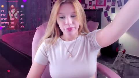 Snapshot of karambamoon chatting on November 13, 2025, 9:03 pm Lera online show from November 13, 2025, 9:03 pm