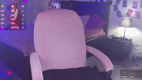 Snapshot of karambamoon chatting on November 20, 2025, 9:36 pm Lera online show from November 20, 2025, 9:36 pm