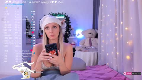 Julia online show from December 17, 2024, 10:43 pm