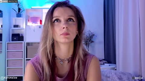 Julia online show from October 27, 2025, 11:09 pm