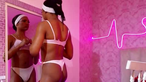 Snapshot of kardycastle7 chatting on November 19, 2025, 12:16 pm Kardy online show from November 19, 2025, 12:16 pm