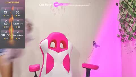 Snapshot of karen_ariass chatting on November 25, 2025, 1:33 pm Karen online show from November 25, 2025, 1:33 pm