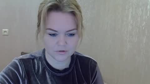 karennelsonx online show from February 24, 2025, 9:32 am