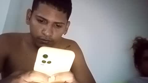 Snapshot of kariina_candy chatting on February 12, 2025, 11:09 pm kariina candy and fox online show from February 12, 2025, 11:09 pm