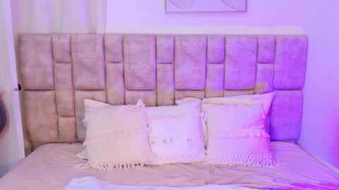 kariina_wong online show from November 29, 2025, 7:50 pm