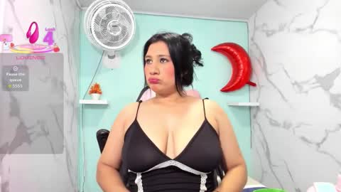 Snapshot of karime_sexygirl chatting on October 28, 2025, 11:25 am Karime online show from October 28, 2025, 11:25 am