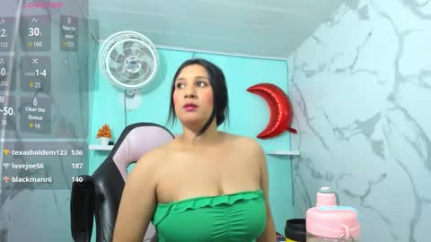 Snapshot of karime_sexygirl chatting on December 1, 2025, 11:26 am Karime online show from December 1, 2025, 11:26 am