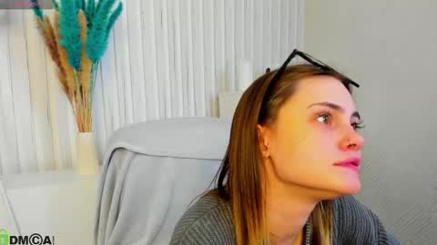 karina_broks online show from November 15, 2025, 12:56 pm