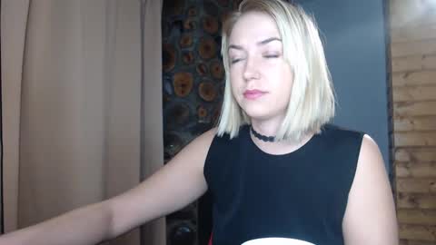 Snapshot of karina_fun chatting on January 17, 2025, 3:34 am karina online show from January 17, 2025, 3:34 am