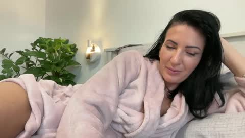 Karina online show from December 25, 2024, 9:34 am