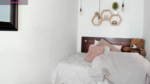 Karina online show from February 8, 2025, 6:12 pm