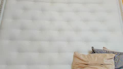 KARISSIA online show from October 9, 2025, 7:06 am