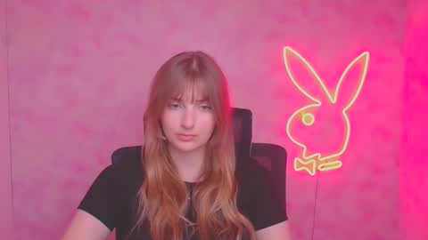 Snapshot of karla_flower chatting on September 9, 2025, 5:18 am Karla online show from September 9, 2025, 5:18 am