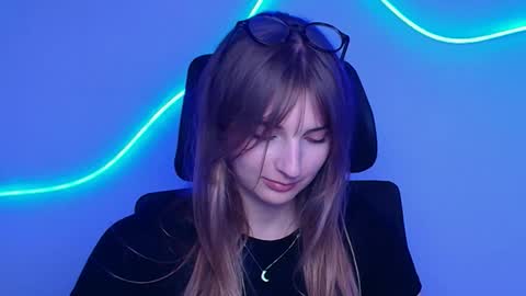 Snapshot of karla_flower chatting on September 12, 2025, 11:10 am Karla online show from September 12, 2025, 11:10 am