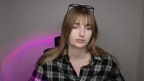 Snapshot of karla_flower chatting on September 28, 2025, 11:04 am Karla online show from September 28, 2025, 11:04 am