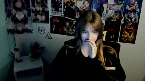 Snapshot of karla_flower chatting on October 18, 2025, 6:48 am Karla online show from October 18, 2025, 6:48 am