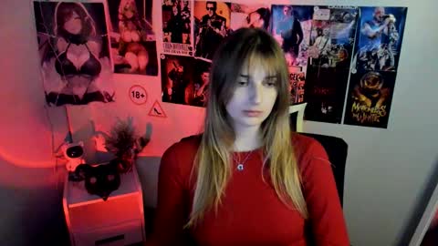 Snapshot of karla_flower chatting on November 6, 2025, 1:23 pm Karla online show from November 6, 2025, 1:23 pm