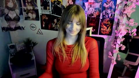 Snapshot of karla_flower chatting on November 26, 2025, 1:23 pm Karla online show from November 26, 2025, 1:23 pm