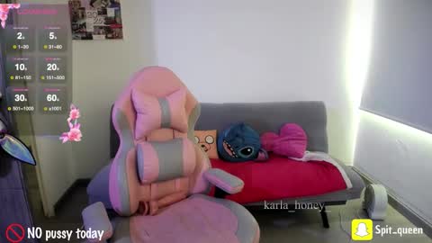 Snapshot of karla_honey_ chatting on December 18, 2025, 7:09 pm Karla online show from December 18, 2025, 7:09 pm