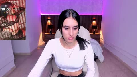 Snapshot of karlaa_james chatting on November 18, 2025, 11:03 am Karlaa online show from November 18, 2025, 11:03 am