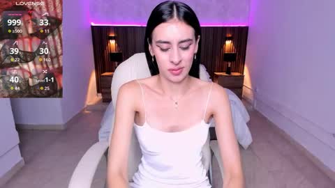 Snapshot of karlaa_james chatting on November 28, 2025, 11:02 am Karlaa online show from November 28, 2025, 11:02 am