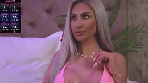 KarlaBart online show from September 25, 2025, 7:39 pm