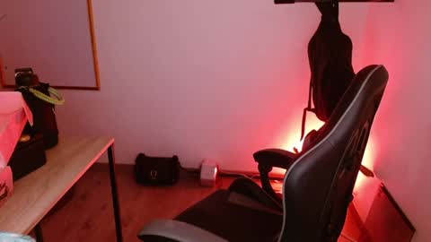 Snapshot of karlavittar chatting on February 3, 2025, 10:00 pm karlavittar online show from February 3, 2025, 10:00 pm