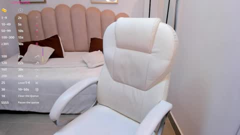 Snapshot of karliie_kloss_ chatting on November 17, 2025, 3:34 am karliie kloss online show from November 17, 2025, 3:34 am