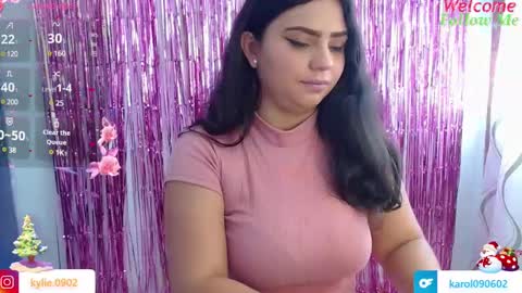 Snapshot of karol_09 chatting on December 19, 2024, 11:29 am karol 09 online show from December 19, 2024, 11:29 am