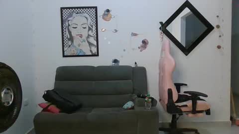 Snapshot of karol_naughty chatting on December 29, 2024, 8:44 am online show from December 29, 2024, 8:44 am