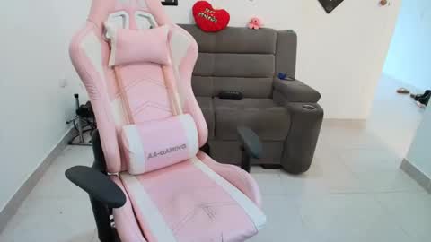Snapshot of karol_naughty chatting on March 12, 2025, 2:12 pm online show from March 12, 2025, 2:12 pm