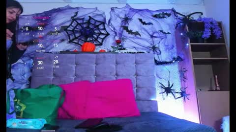 Karol online show from October 13, 2025, 2:44 am