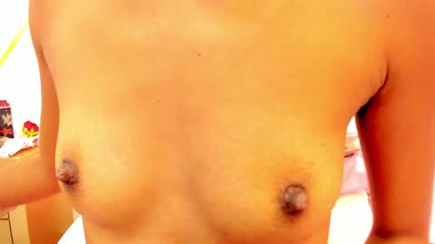 Snapshot of karolina_everton chatting on March 8, 2025, 11:39 pm Karolina online show from March 8, 2025, 11:39 pm