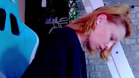 karoline121 online show from March 10, 2025, 3:41 pm