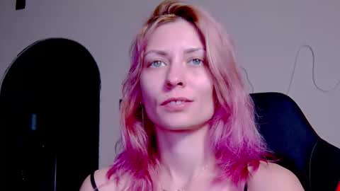 karoline121 online show from November 20, 2025, 9:25 pm